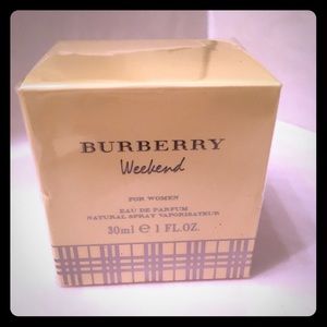 NWT Burberry Weekend